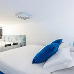 Mergellina Sea Studio With Jacuzzi By Wonderful Italy
