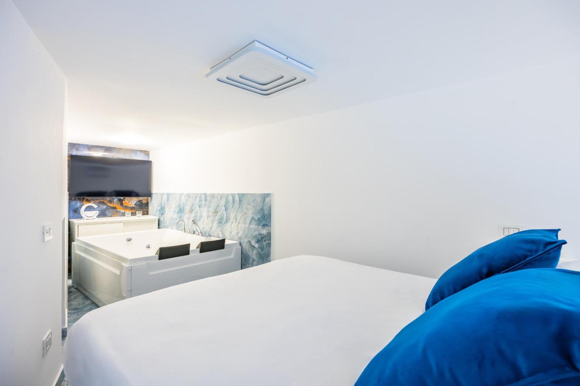 Mergellina Sea Studio With Jacuzzi By Wonderful Italy Apartment